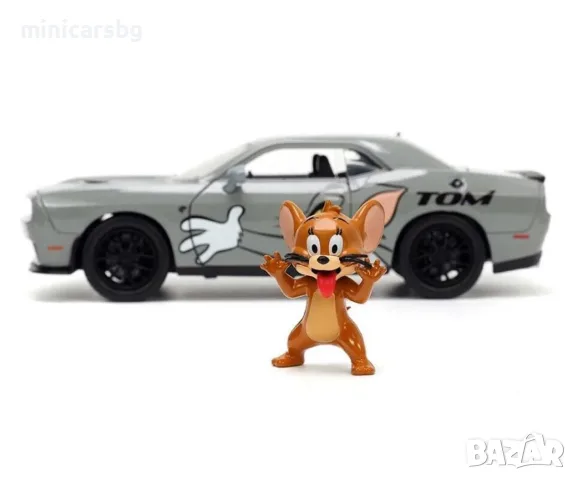 Метални колички: Dodge Challenger SRT Hellcat – Tom & Jerry с фигурка, Jada 1:24, снимка 2 - Колекции - 55945068