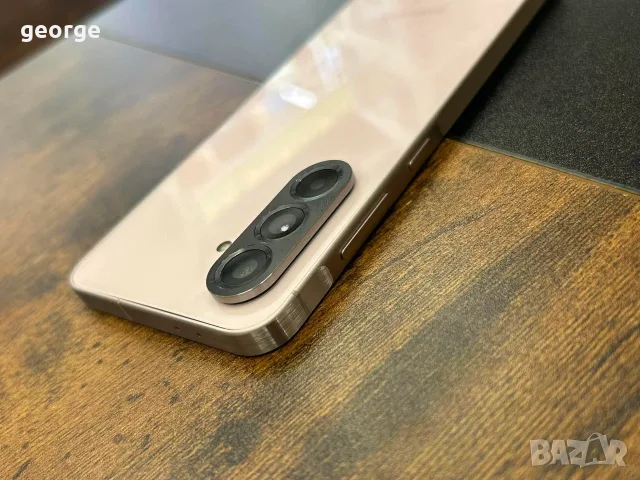 Телефон Samsung Galaxy A56 5G 256GB, снимка 4 - Samsung - 55963734