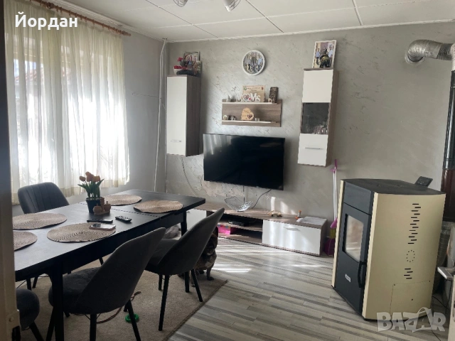 Двуетажна къща с.Върбица общ. Димитровград, снимка 5 - Къщи - 53390938