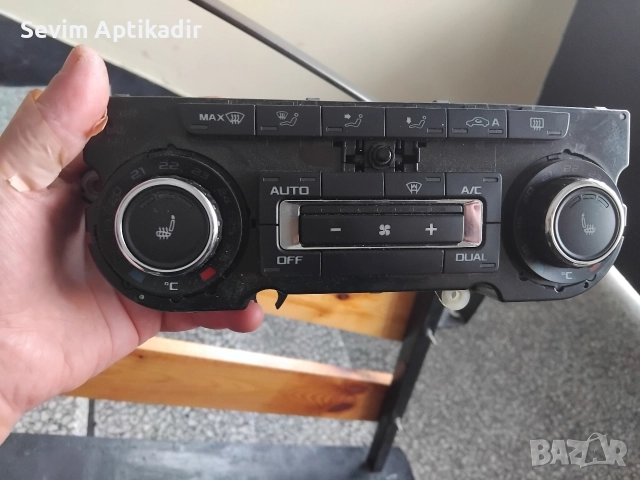 Панел за управление на климатроник 