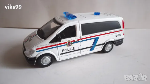 Bburago MERCEDES-BENZ VITO POLICE - Мащаб 1:50, снимка 2 - Колекции - 49633246