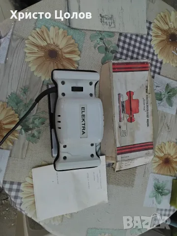 Вибрационна шлайф машинка