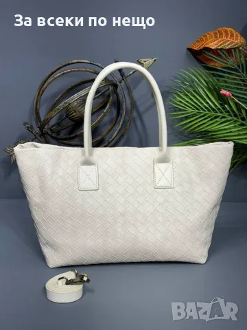 Bottega Veneta Елегнатна Дамска Чанта Тип Торба С Емблематична Плетка Intrecciato Код SEM-387