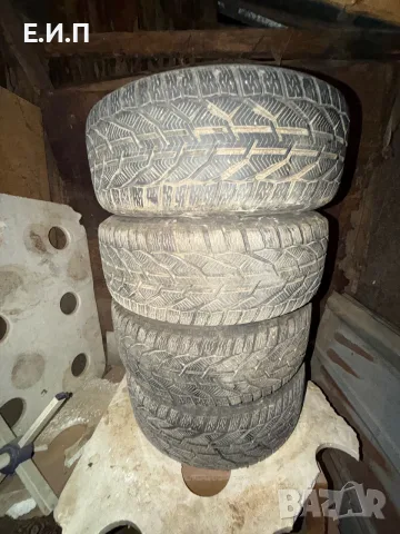 Зимни гуми 225 50 17, снимка 4 - Гуми и джанти - 56350340