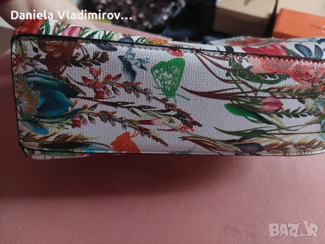 Малка цветна чанта, снимка 6 - Чанти - 50831667