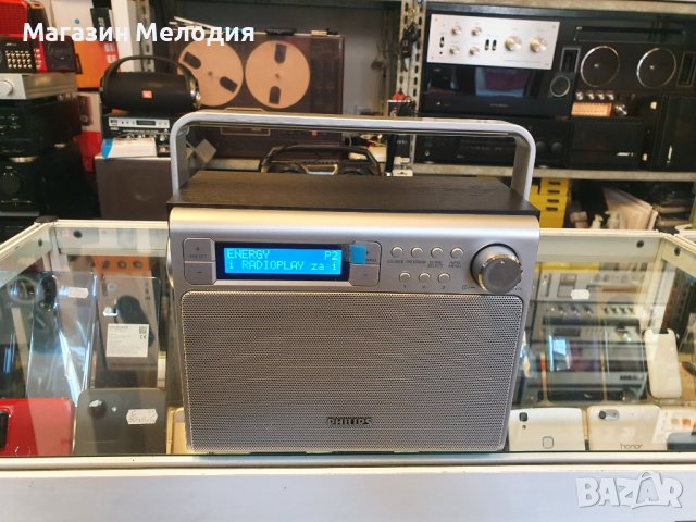 Радио Philips WOOX Innovations В отлично техническо и визуално състояние., снимка 2 - Радиокасетофони, транзистори - 39662235