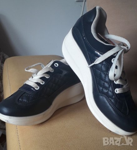 Дамски обувки маратонки 