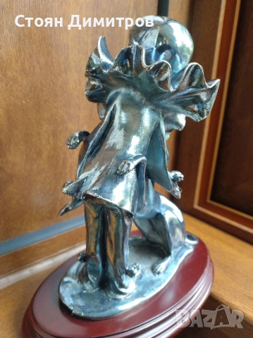 Прекрасна статуетка на клоун и куче,красота, височина 25см, тежи 980гр.ръчна работа , снимка 9 - Колекции - 52021296