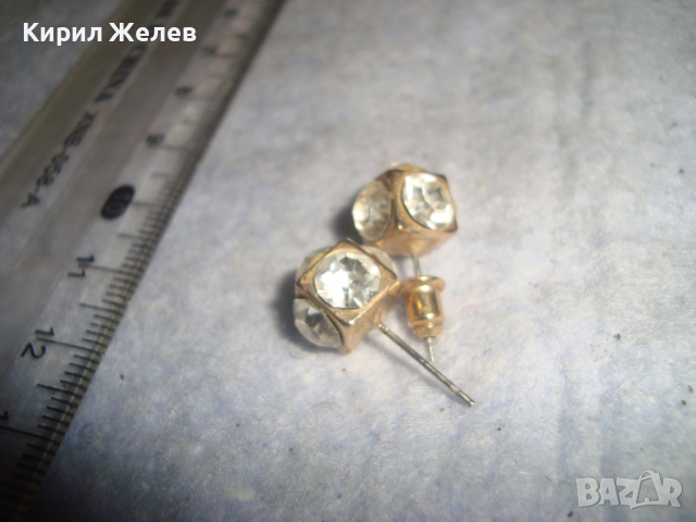 ПОЗЛАТЕНИ МОДНИ БЛЕСТЯЩИ ОБЕЧКИ с ЦИРКОНИ - КУБИЧНА ФОРМА 145531, снимка 8 - Обеци - 36466436