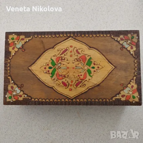 Ретро дървена кутия , снимка 2 - Антикварни и старинни предмети - 49200773