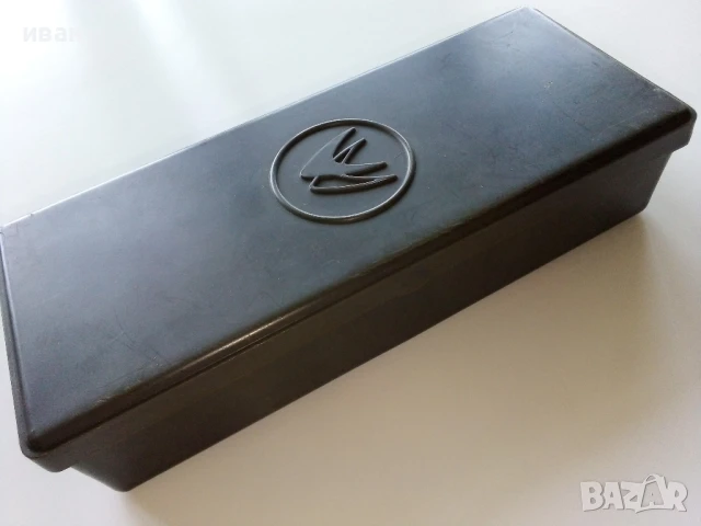 Стара кутия,комплект от шевна машина, снимка 2 - Други ценни предмети - 50681555