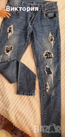 Няколко модела дамски дънки 