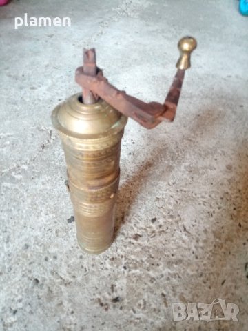 Османска бронзова мелничка за подправки, снимка 1 - Антикварни и старинни предмети - 41328965