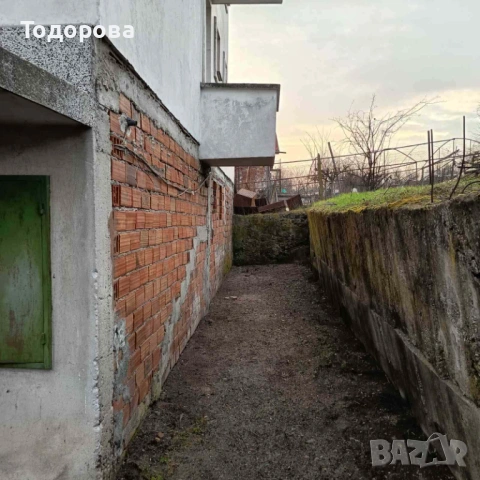 Продавам вила на три етажа, снимка 15 - Вили - 53786540