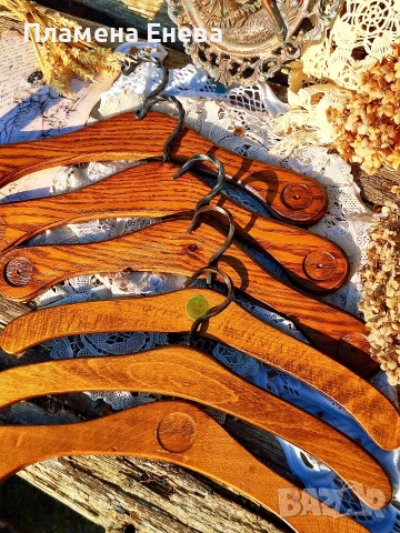 Немски закачалки от масивна дървесина 