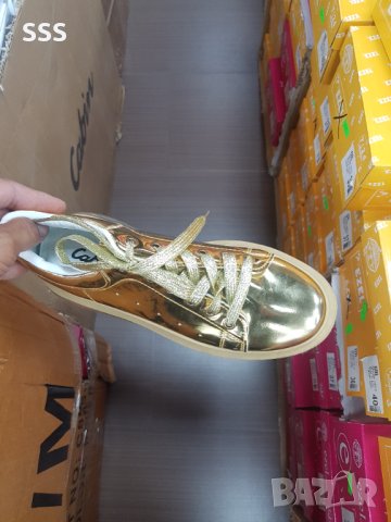 Обувки, снимка 4 - Дамски ежедневни обувки - 41599635