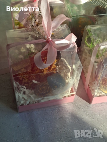 Подаръчен комплект ръчно изработени ароматни сапуни , снимка 13 - Романтични подаръци - 53850037