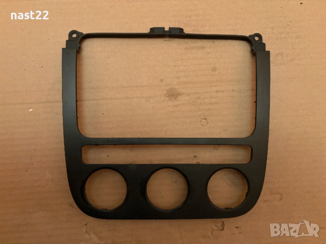 Централна конзола Фолксваген Голф 5/ VW Golf 5, снимка 2 - Части - 53139012