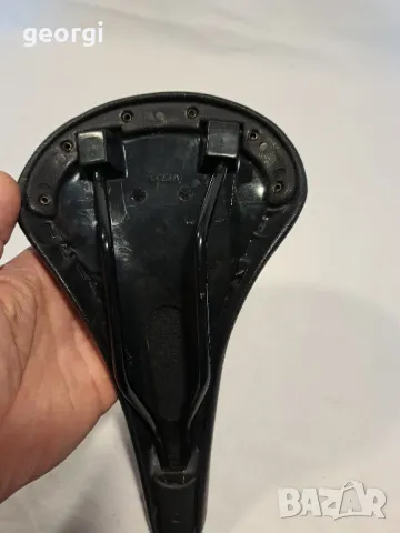 класическа кожена седалка за велосипед    21/2, снимка 2 - Части за велосипеди - 47310867