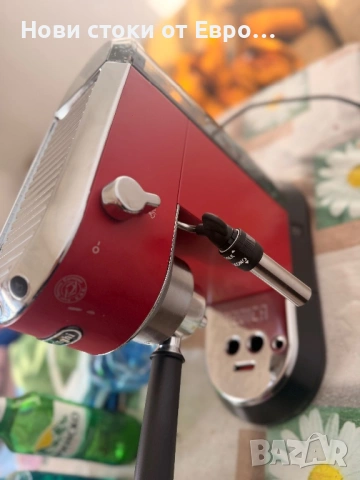 Леки следи от употреба!   ОПИСАНИЕDeLonghi EC 685.R Елегантен кафе машина от De'Longhi Тази кафемаши, снимка 2 - Кафемашини - 53005974