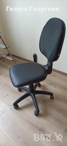 Офис стол. Текстил и кожа, снимка 3 - Столове - 39566587