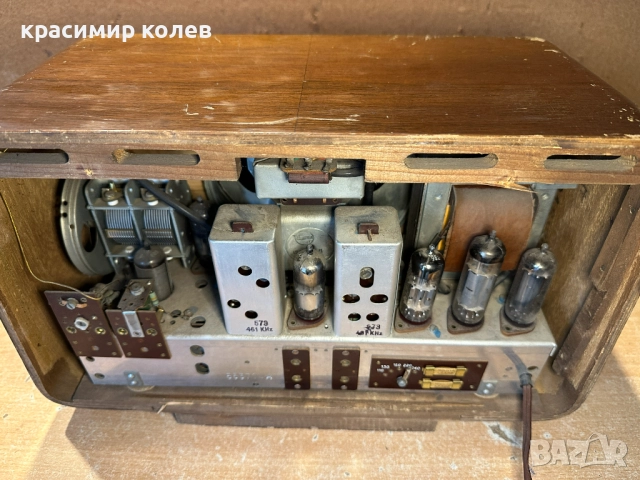 малък австрийски лампов радиоприемник "MINERVA Super-Minx", снимка 3 - Антикварни и старинни предмети - 52671604