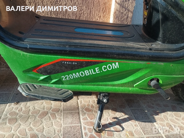 Продавам електрически скутер, снимка 6 - Велосипеди - 53706796