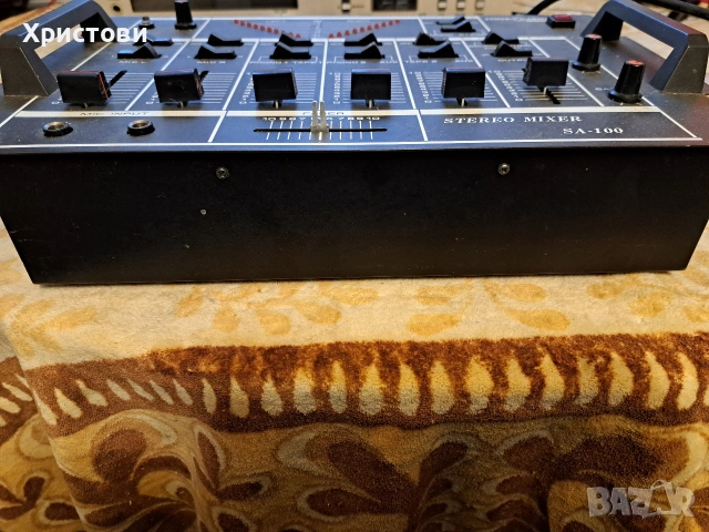 Продавам професионален пет канален мишпулт SOUND CRAFT SA- 100, снимка 5 - Ресийвъри, усилватели, смесителни пултове - 53120536