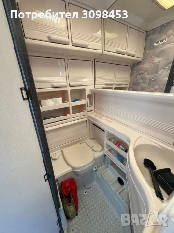 Каравана Hobby Classic 4.25, снимка 15 - Каравани и кемпери - 53844202