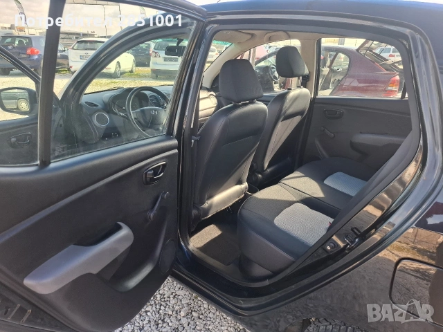 Хюндай i10, снимка 11 - Автомобили и джипове - 53763620