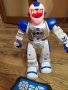 Танцуващ робот с дистанционно , снимка 1 - Електрически играчки - 42446641