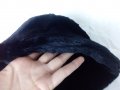 Дамска зимна плюшена шапка в черен цвят, снимка 6