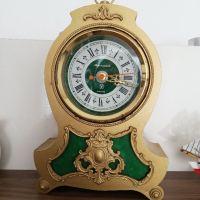 Стар Часовник Янтарь, снимка 1 - Антикварни и старинни предмети - 36238005