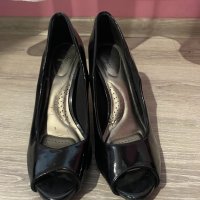 Обувки на висок ток токчета лачени черни, снимка 3 - Дамски обувки на ток - 34766965