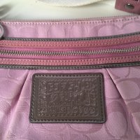 COACH дамска чанта в розово, снимка 5 - Чанти - 41630198