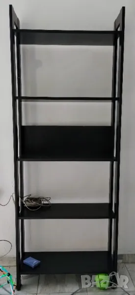 Продавам витринна етажерка за дома или магазина, снимка 1