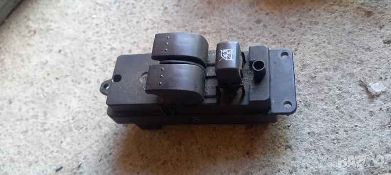 Бутони ел. стъкла за Mazda 3, снимка 1