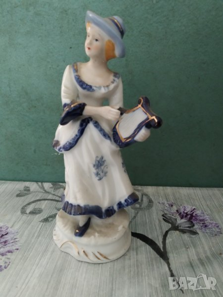 порцеланова статуетка, снимка 1