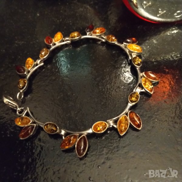 Авторска сребърна гривна с естествен кехлибар  , снимка 1