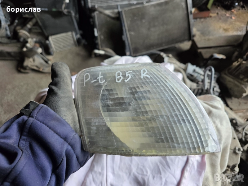 Десен мигач за Фолксваген Пасат б5, снимка 1