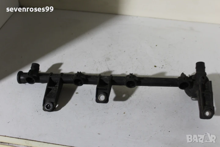 Горивна рейка Рено Меган Сценик 1998 1.6i Renault Megane Scenic  7700864726, снимка 1