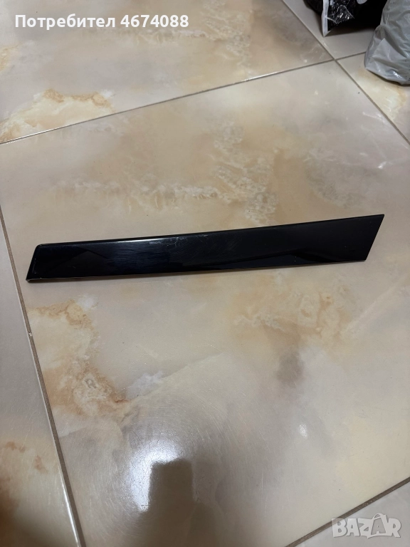 Вътрешна лайсна на кора на предна дясна врата на Ауди Audi A3 само за 30лв. 8P4867410A, снимка 1