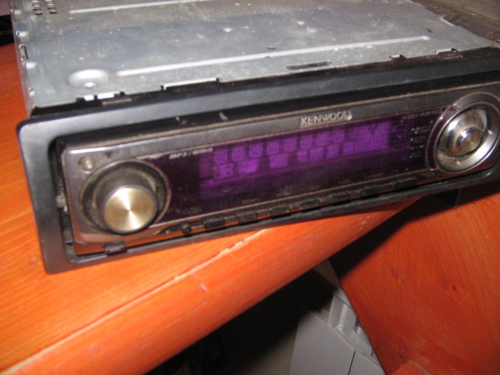 Радио СД-kenwood KDS -W 5137 в Аксесоари и консумативи в гр. Добрич -  ID34827730 — Bazar.bg