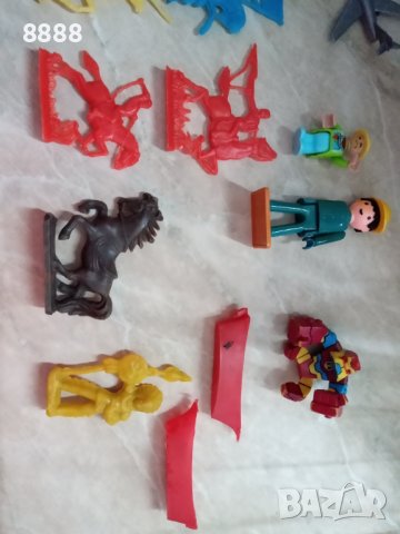 Пластмасови фигури от едно време 