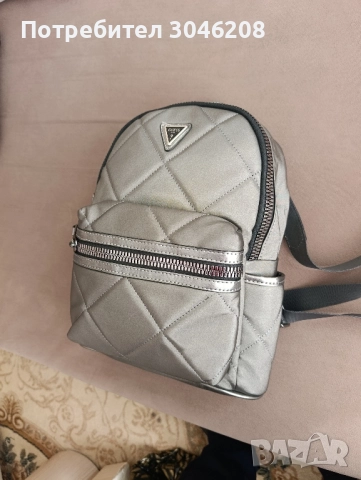 Дамска раница GUESS НОВА 
