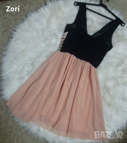 УНИКАЛНО КРАСИВА кукленска рокля с черна горна част и пайети в талията, снимка 5 - Рокли - 40725634