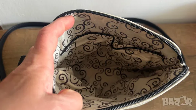 MICHAEL KORS Дамска чанта-21/26 см, снимка 5 - Чанти - 55735031