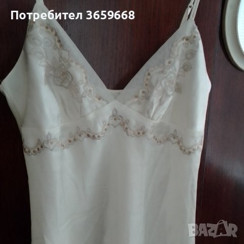 Нощница Presence, сатен с бродерия,размер 12(40)., снимка 2 - Нощници - 41355269