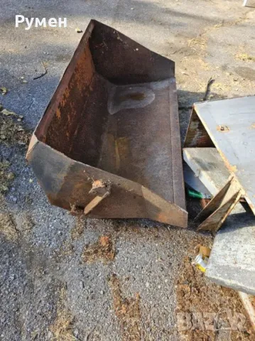 Кофа за челен товарач