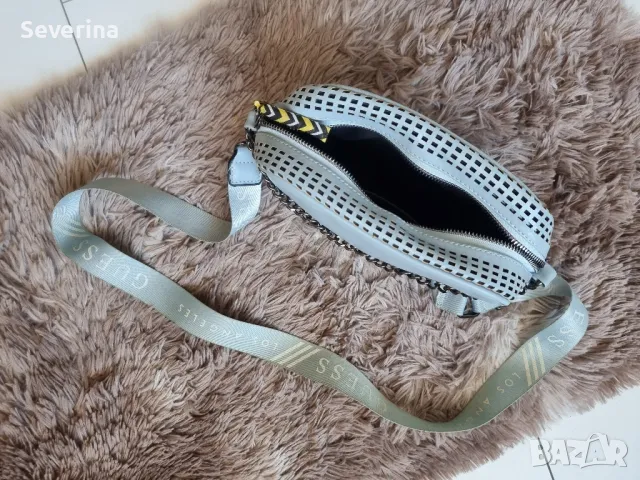 Guess малка чанта с дълга дръжка , снимка 3 - Чанти - 48833857